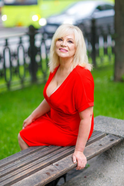 Irina , Ukraine